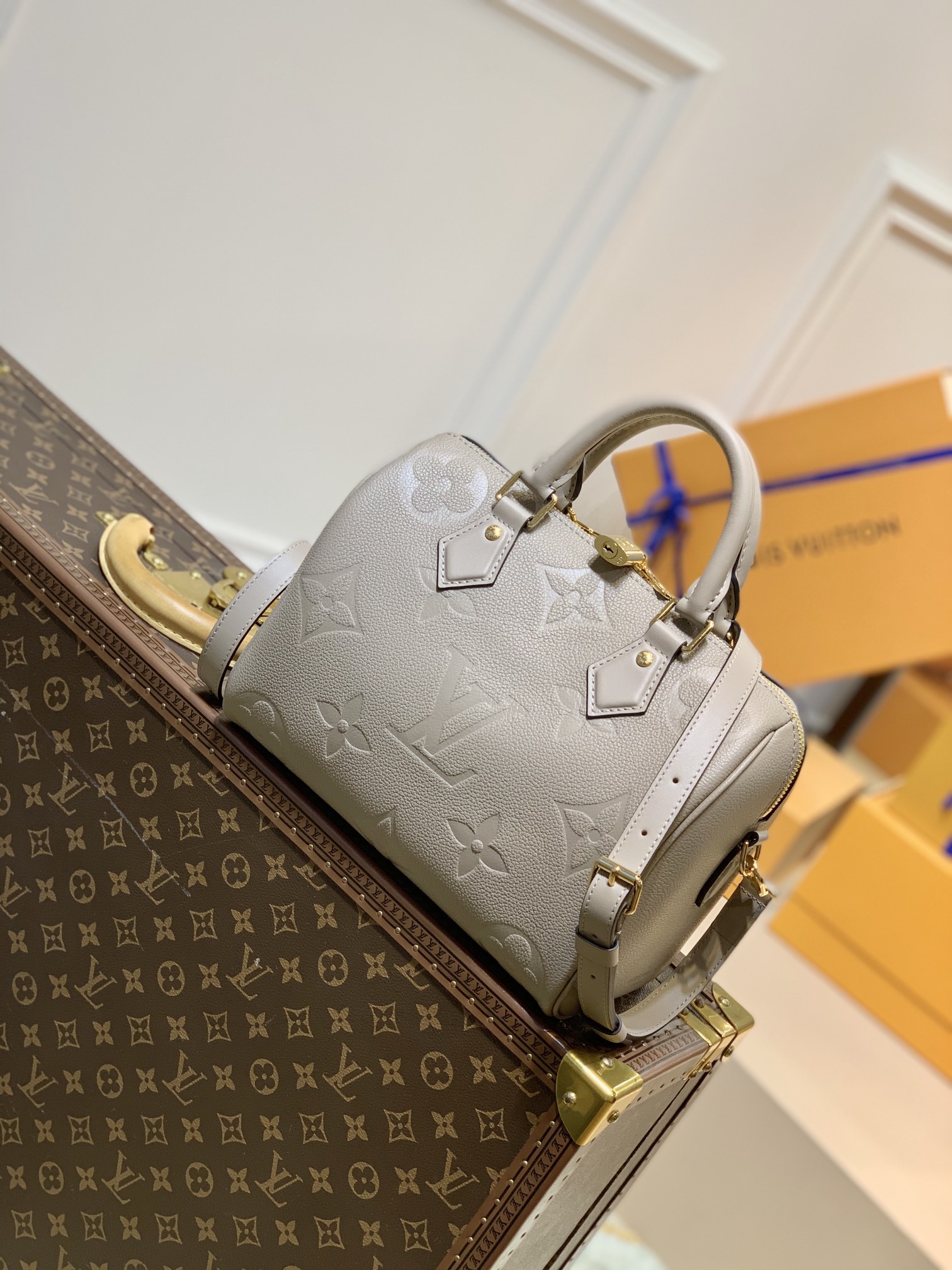 l0*is V*t0n wild at heart speedy bandoulière 25-25*19*15cm