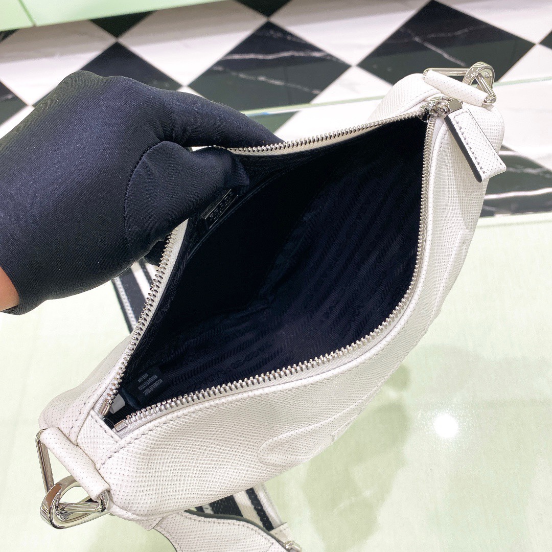 Pra*a triangle handbags 2vh155-28*18*11cm