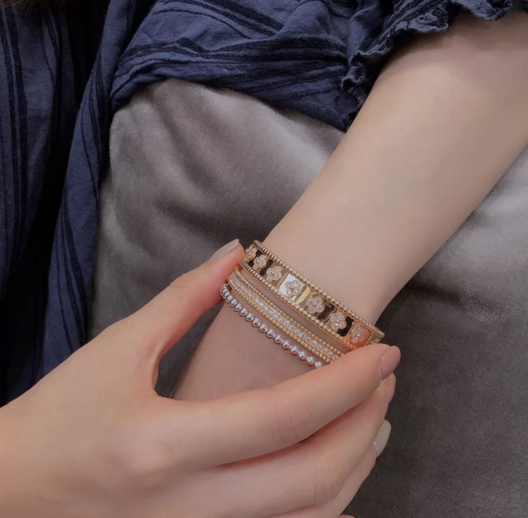 VCA Bracelet