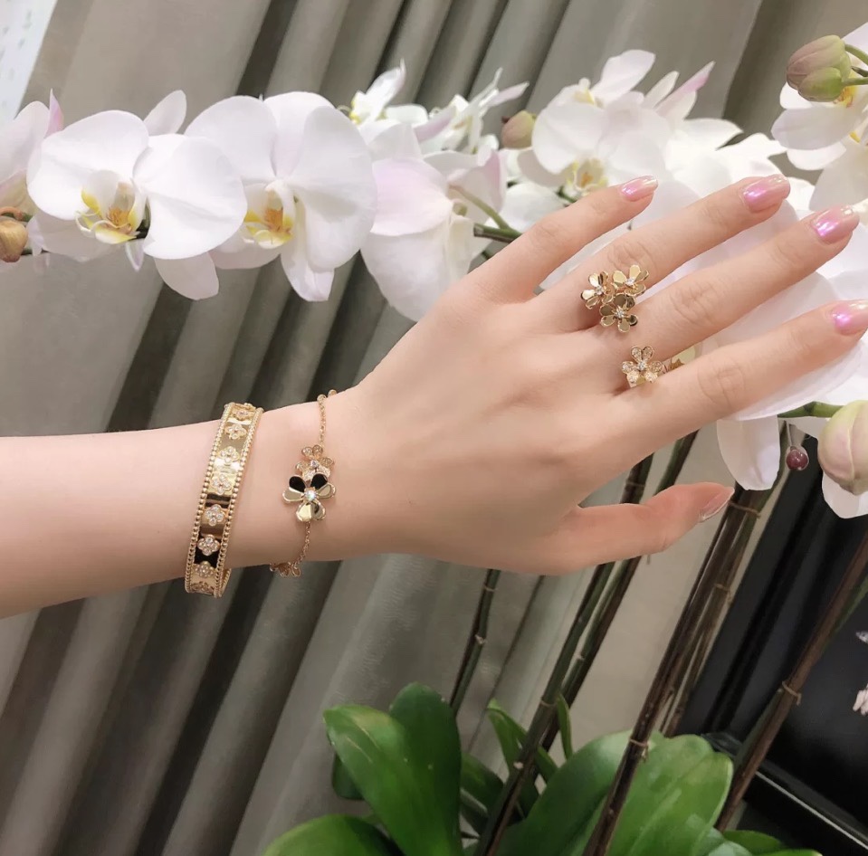 VCA Bracelet