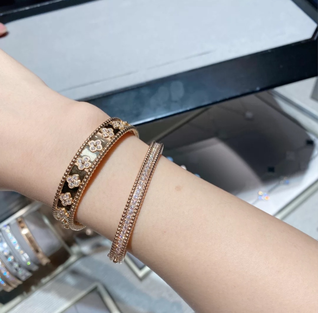 VCA Bracelet