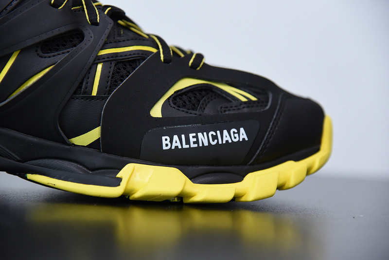Ba*len*cia*ga track