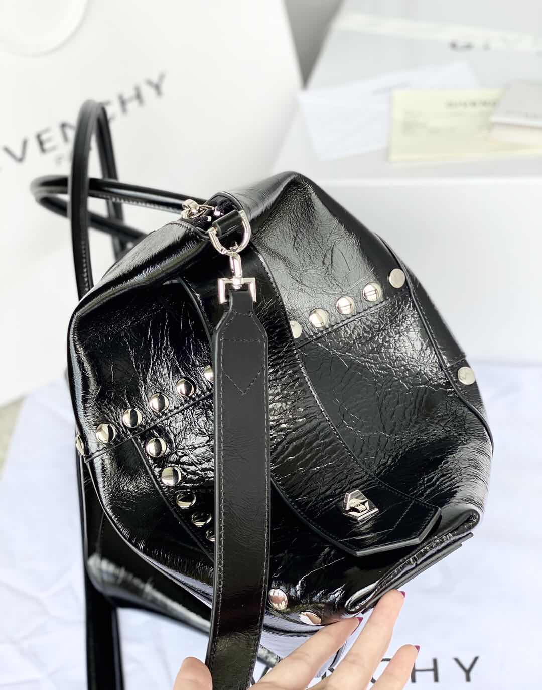 G1uenchy antigona soft tote-45*9*35cm