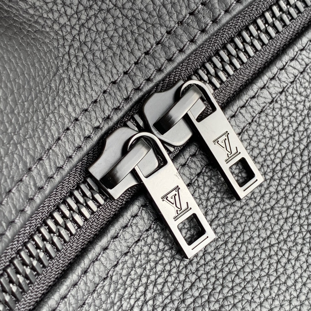 l0*is V*t0n keepall bandouliÈre 40 -42*26*20cm