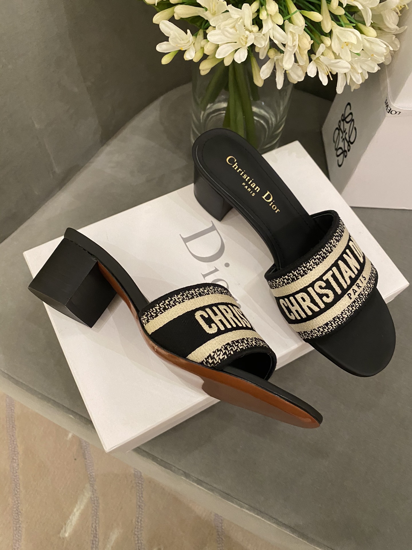 D*or slippers