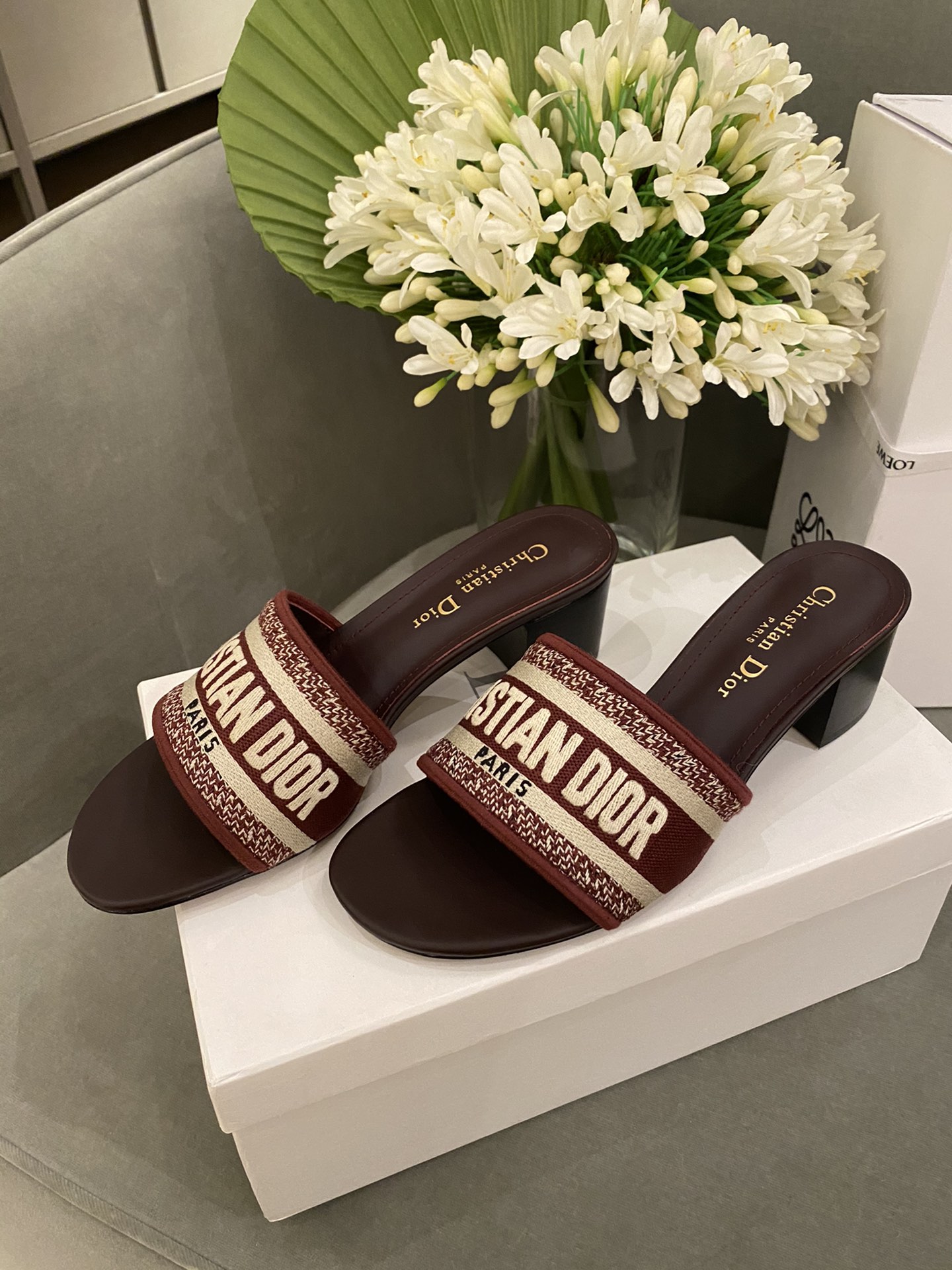 D*or slippers