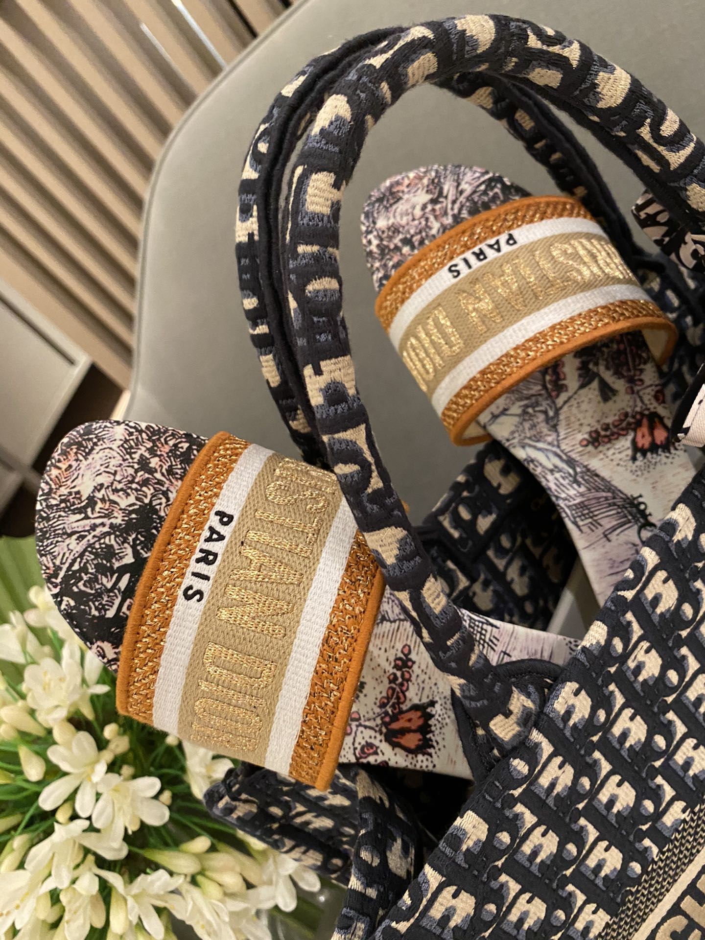D*or slippers
