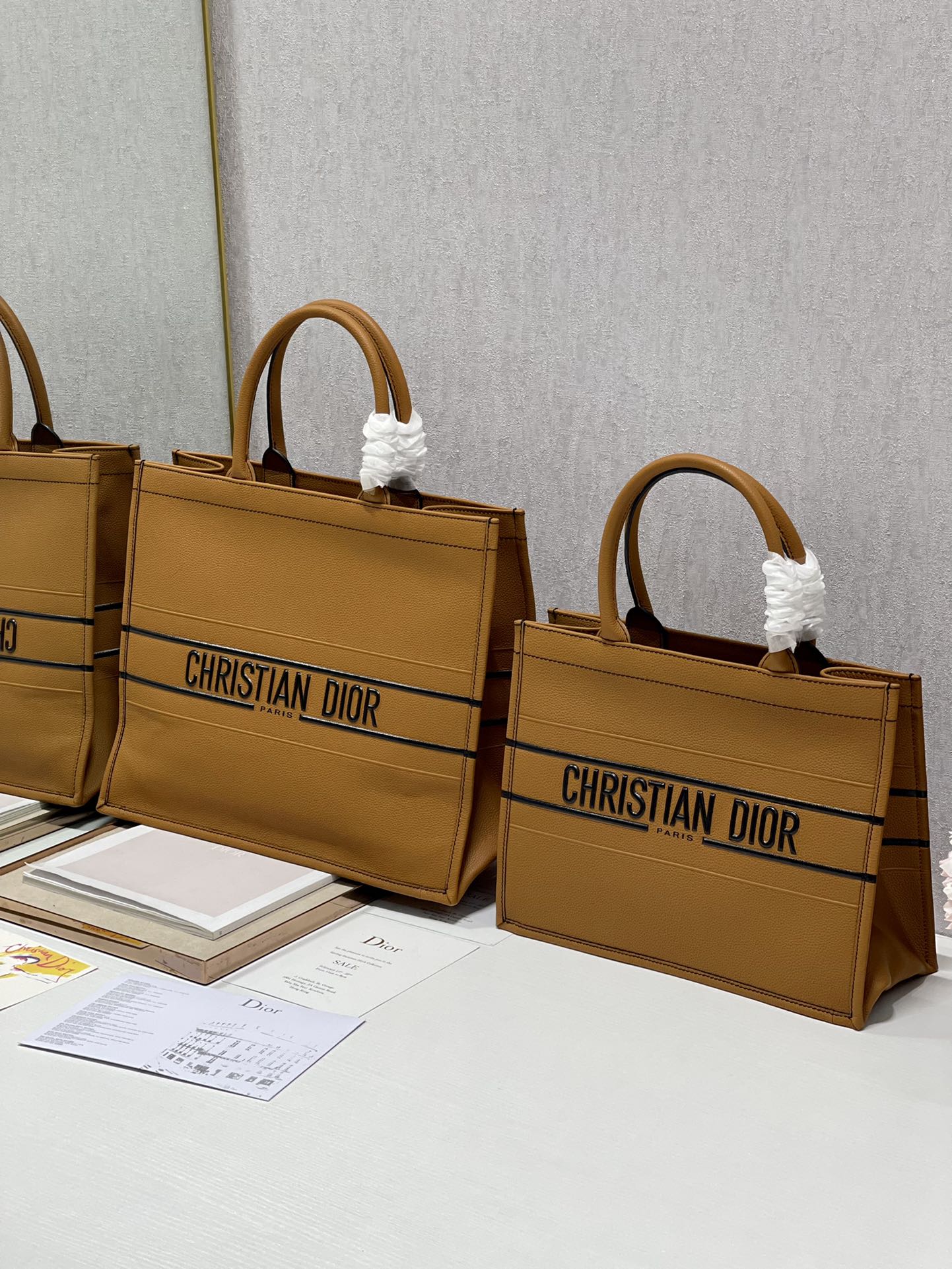 D*or book tote