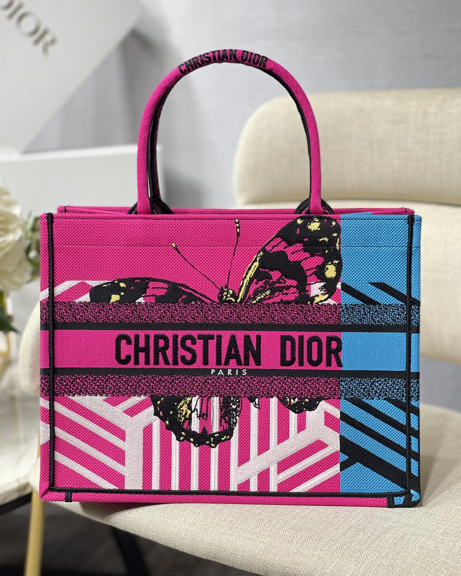 D*or small book tote-36.5cm