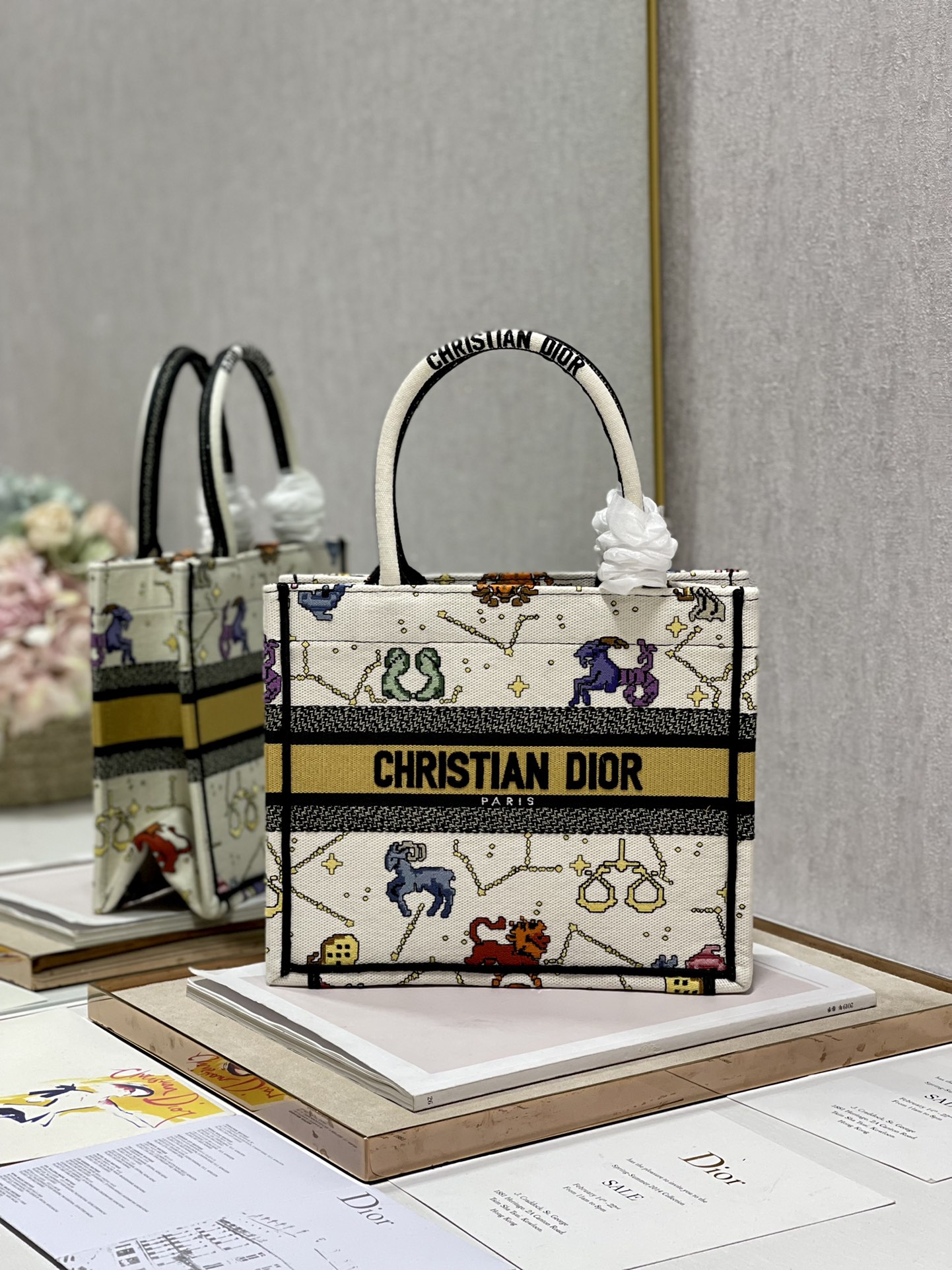 D*or small book tote-26*8*22cm