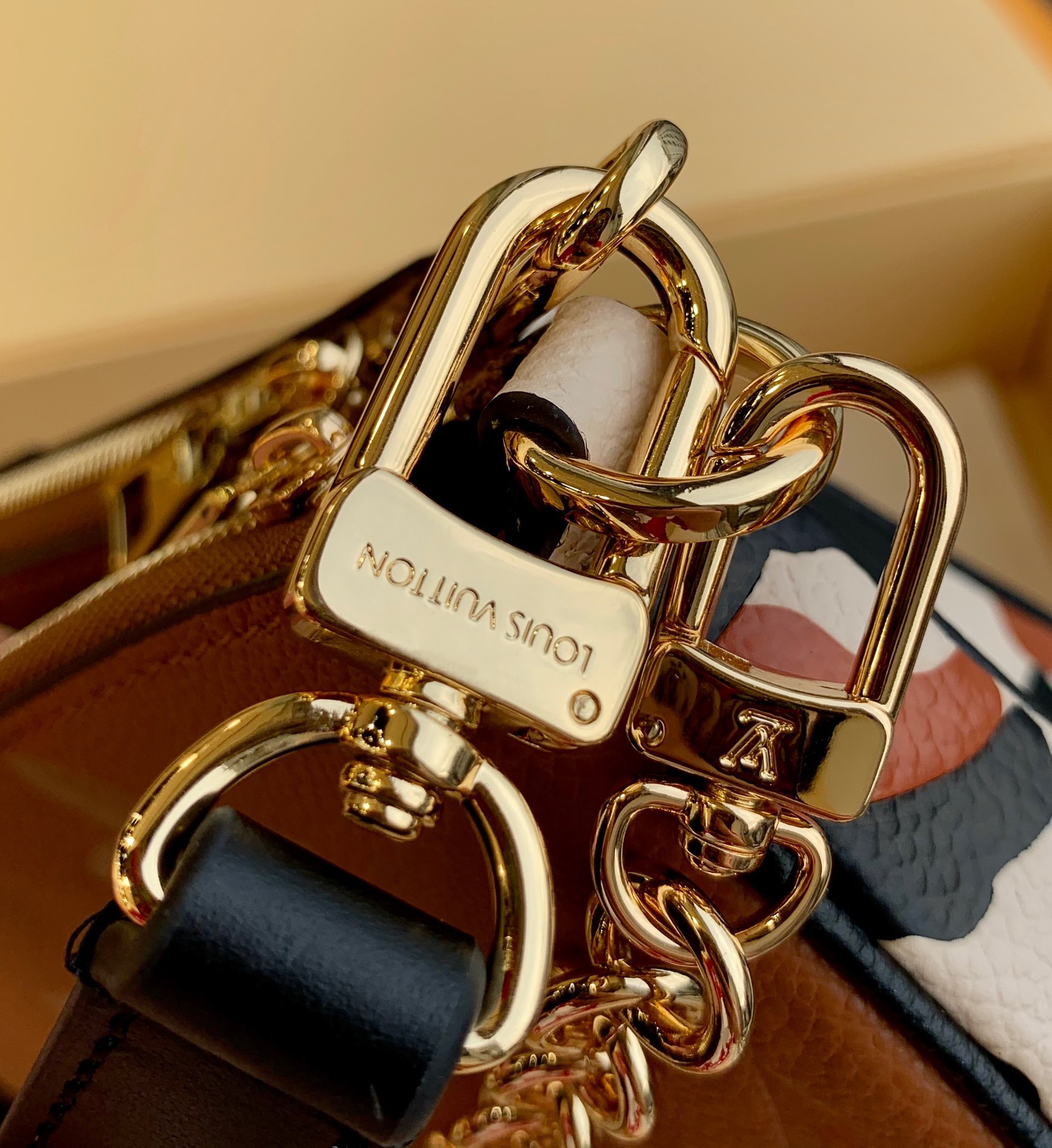 l0*is V*t0n multi pochette accessoires-25*13&20*11*10cm