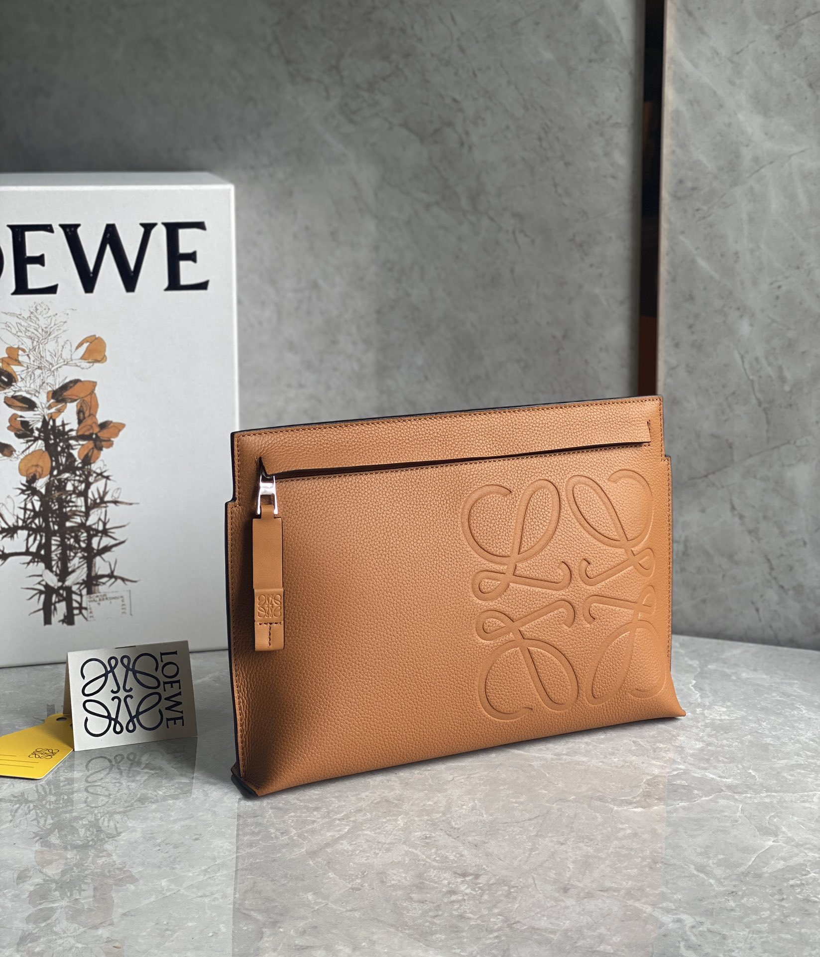 L0ew* pouch-29.5*20cm