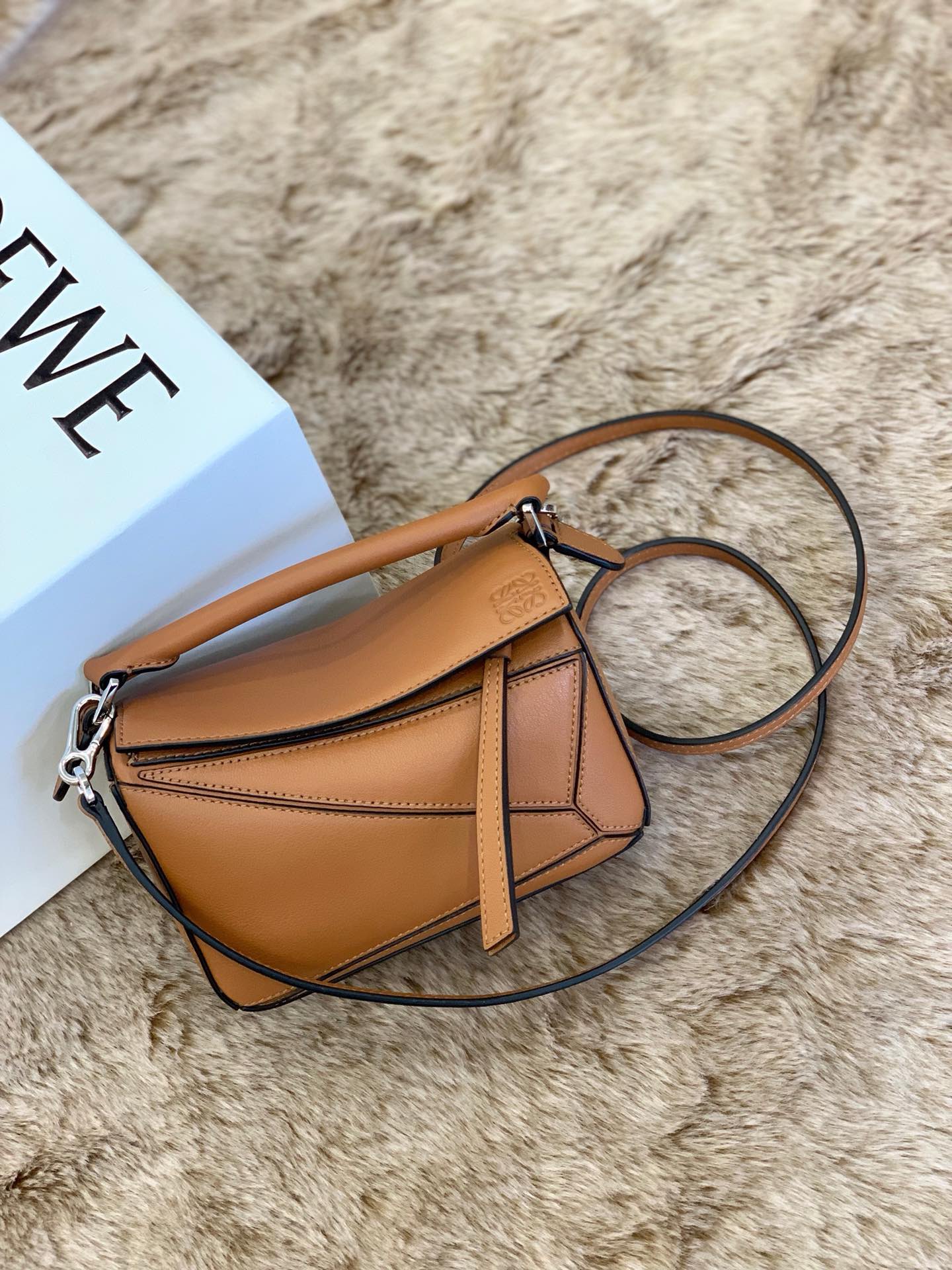 L0ew* puzzle mini bag-18*11*7.5cm