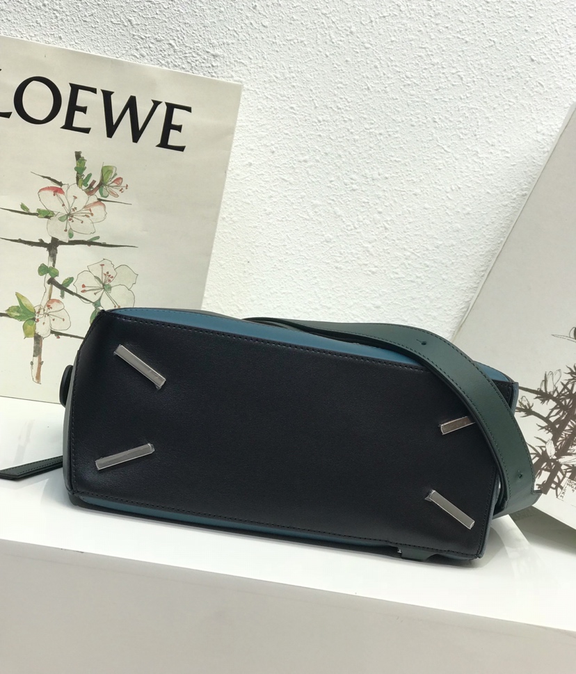 L0ew* puzzle medium bag-29*18*12cm
