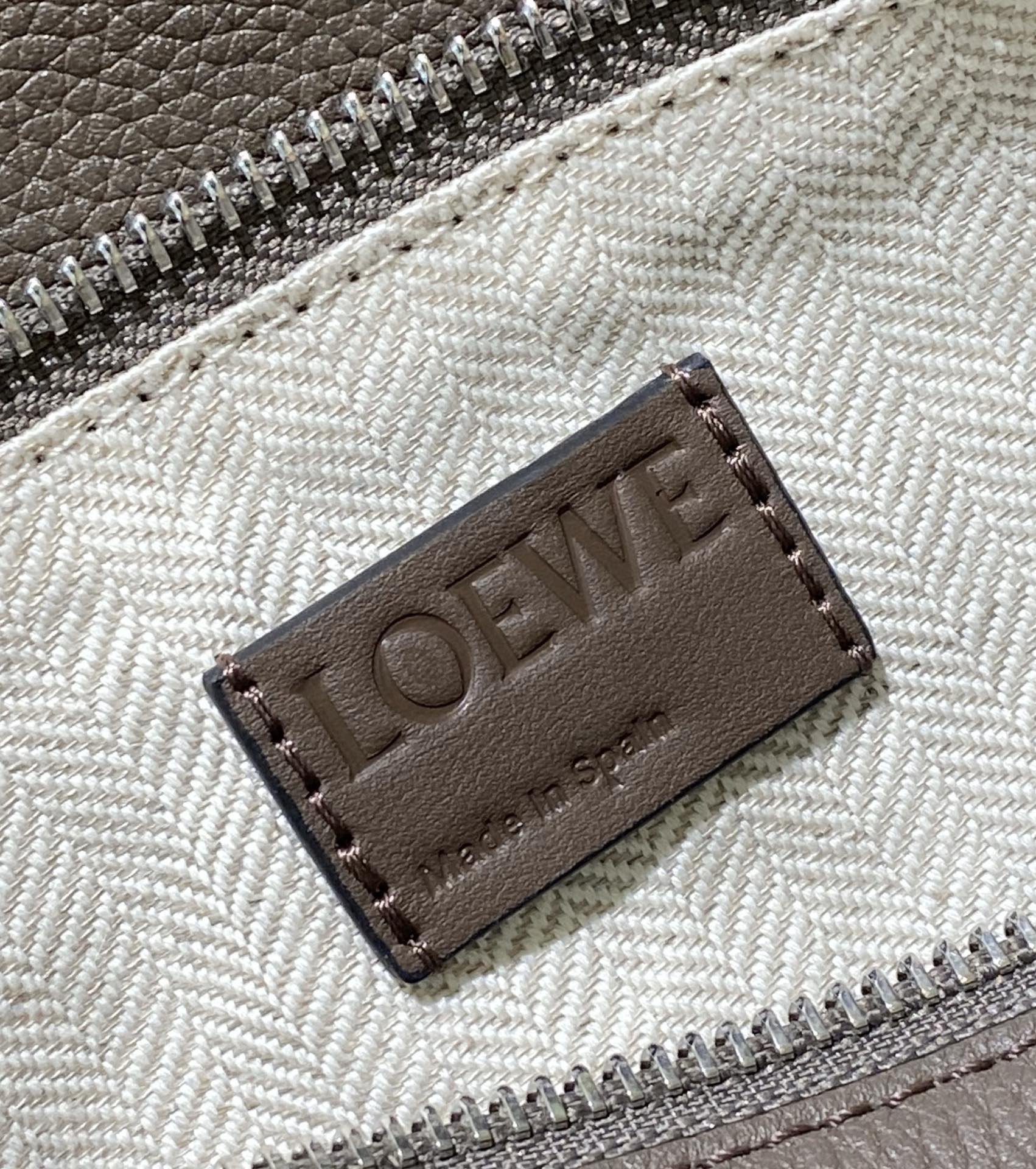 L0ew* puzzle medium bag-29*18*12cm