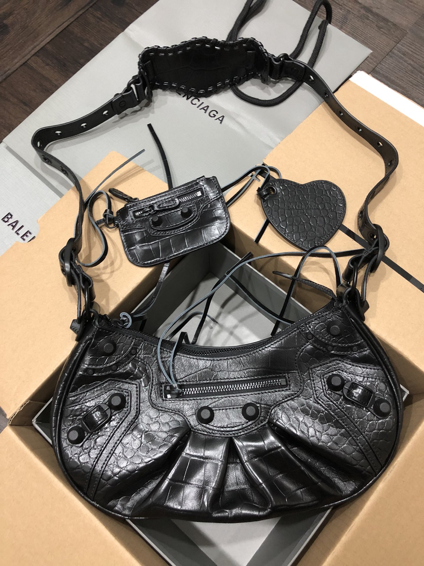 Balenciag Le Cagole Handbags-Crocodile-33*16*8CM