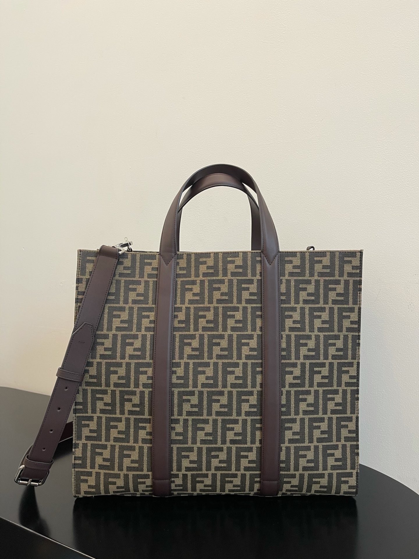 F**di tote-41x35x19cm
