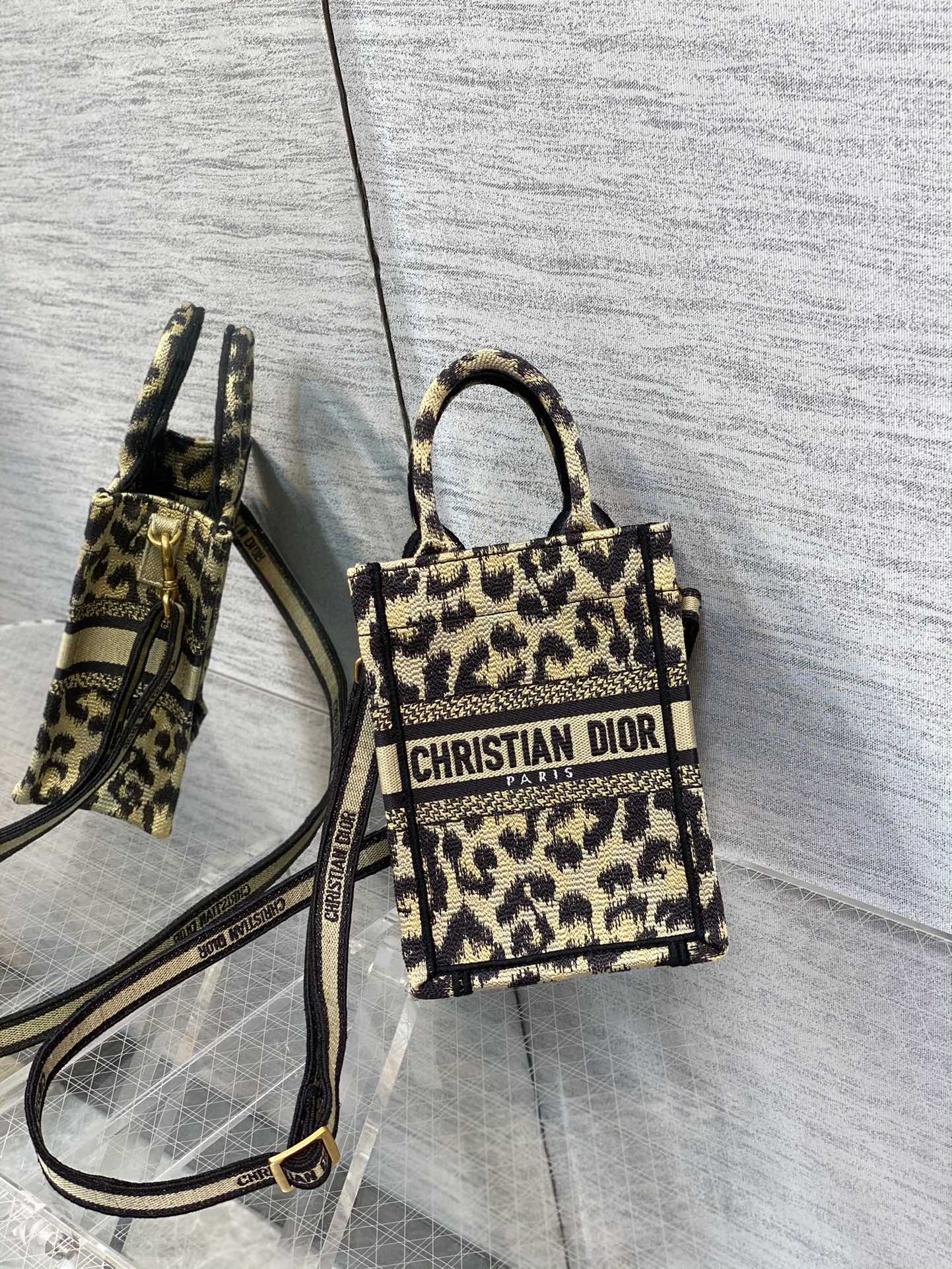 D*or mini book tote-13.5*5*18cm
