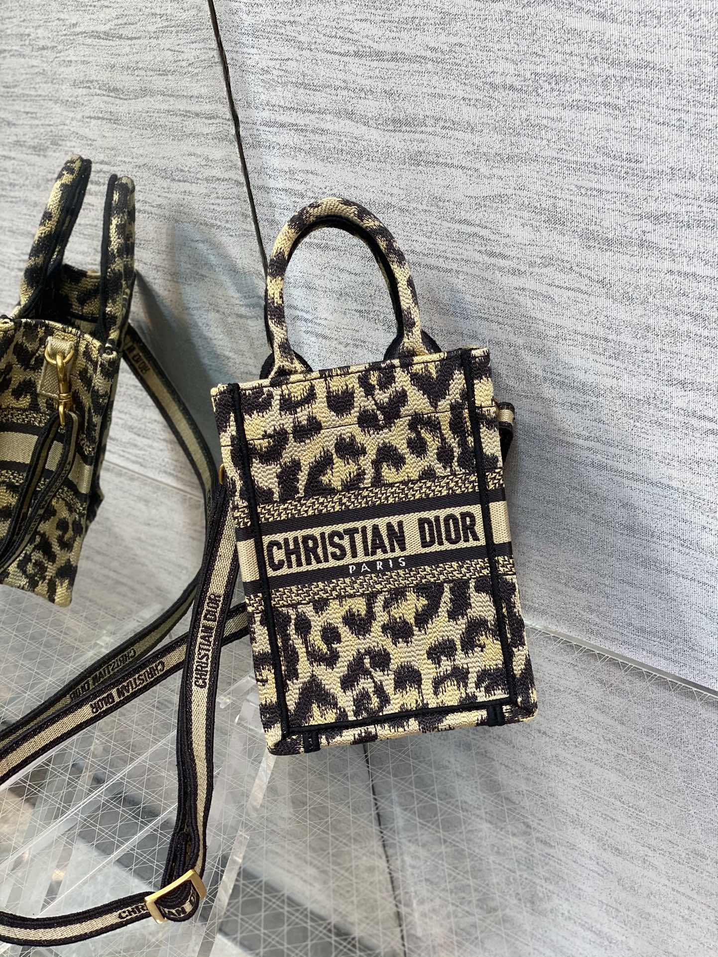 D*or mini book tote-13.5*5*18cm
