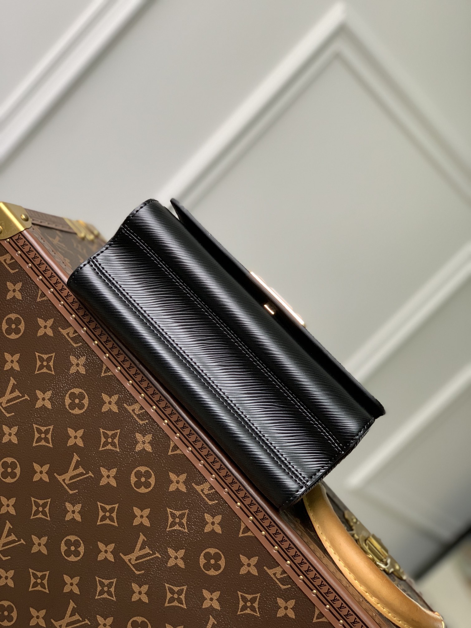 l0*is V*t0n twist mm-23*18*8cm