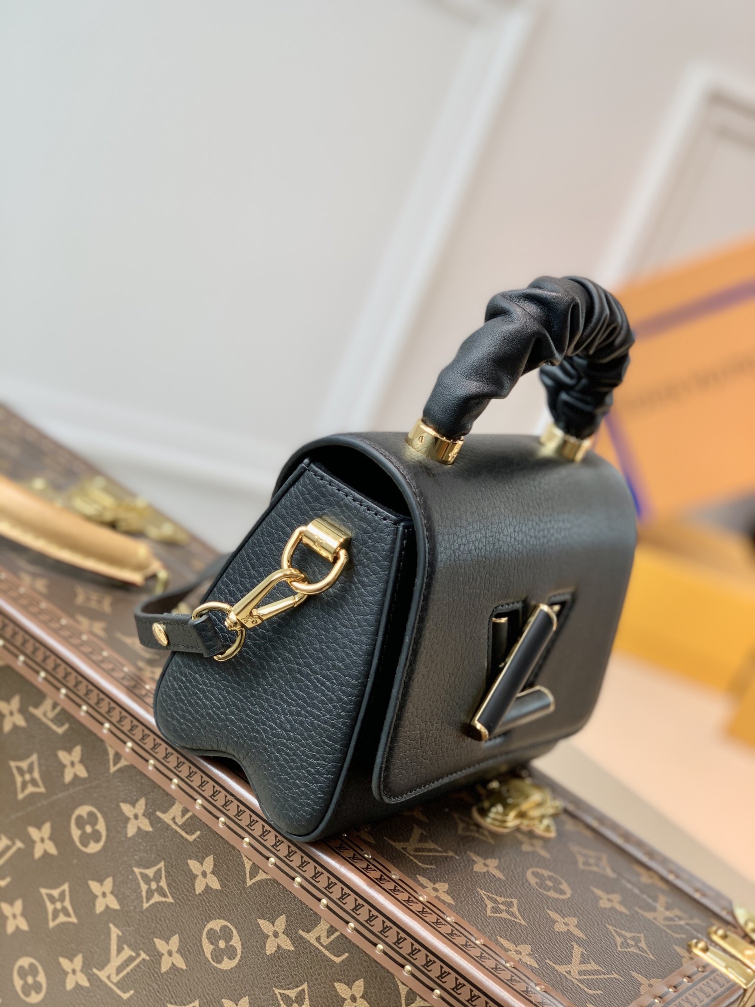 l0*is V*t0n twist -18*13*9cm
