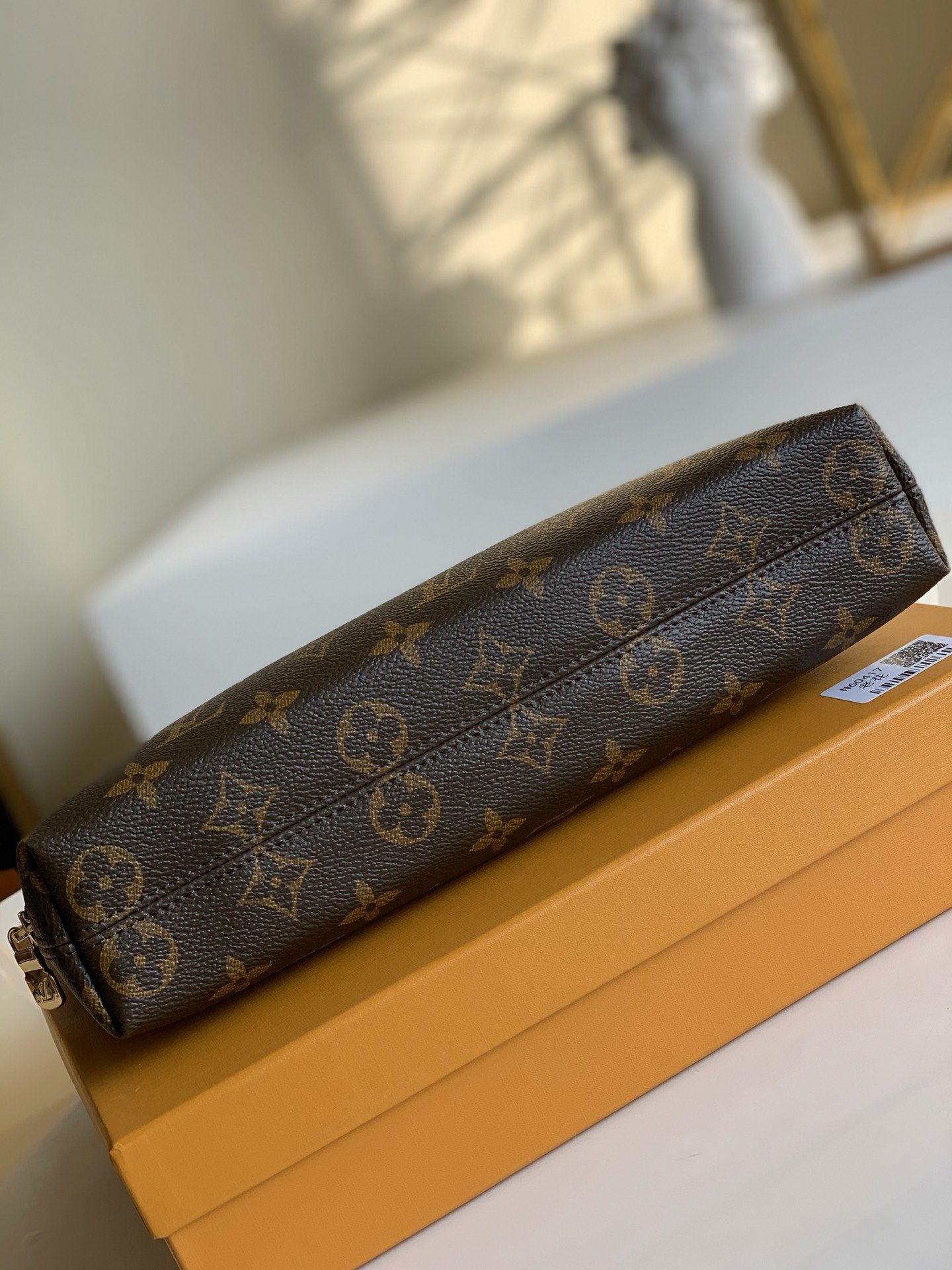 l0*is V*t0n new pouch-21*27*5cm