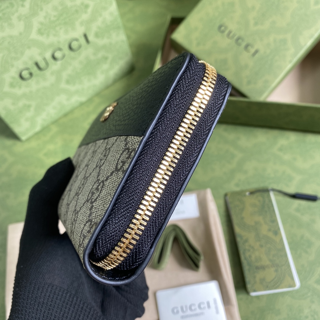 G*u*i wallet-19*10*2cm