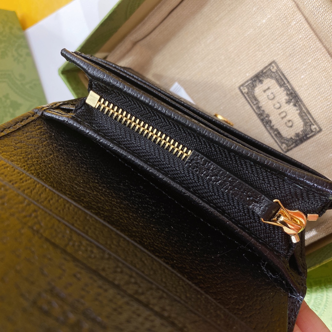 G*u*i wallet-11*8.5*3cm