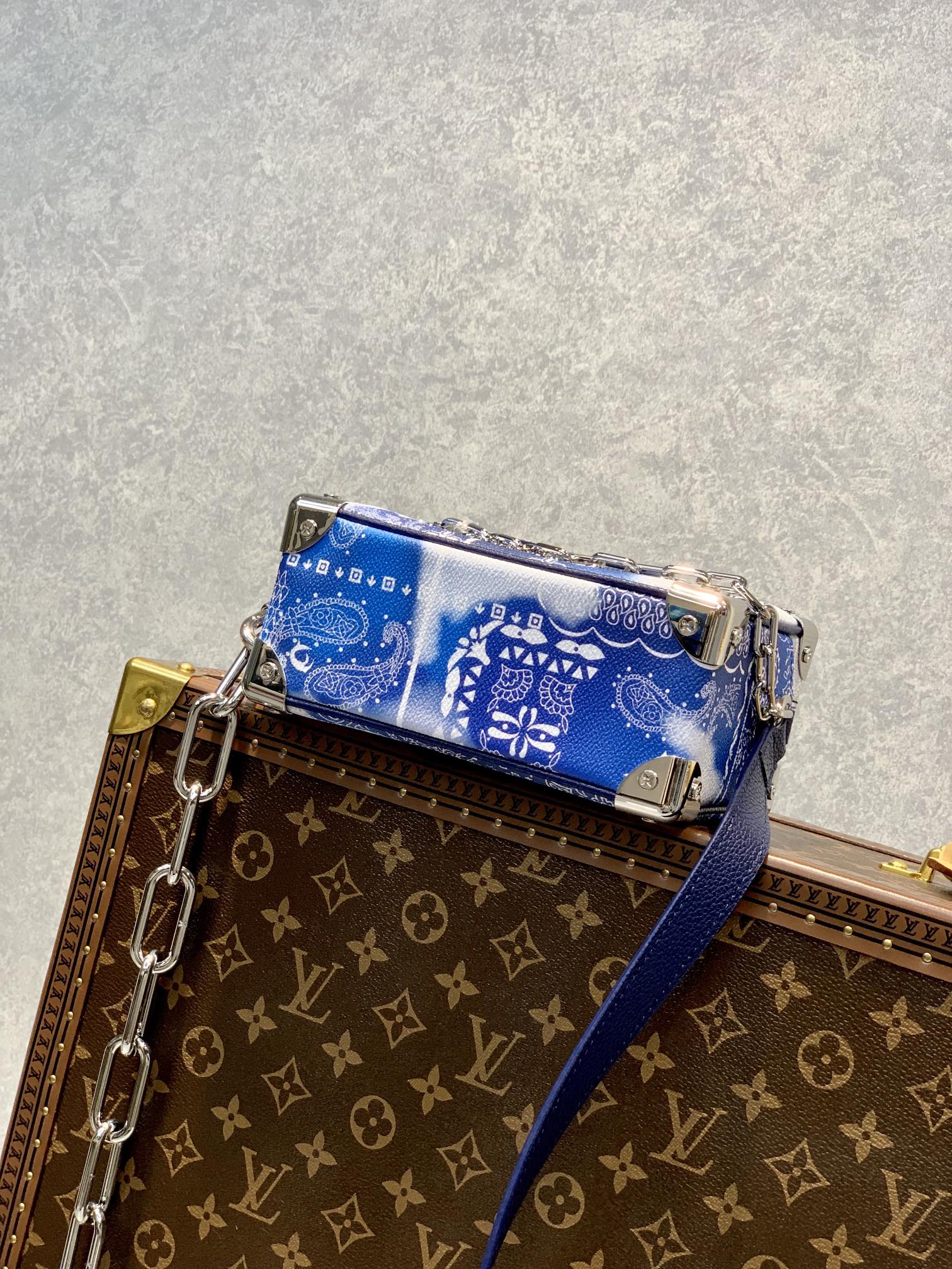 l0*is V*t0n mini soft trunk-m59726 -18*13*8m