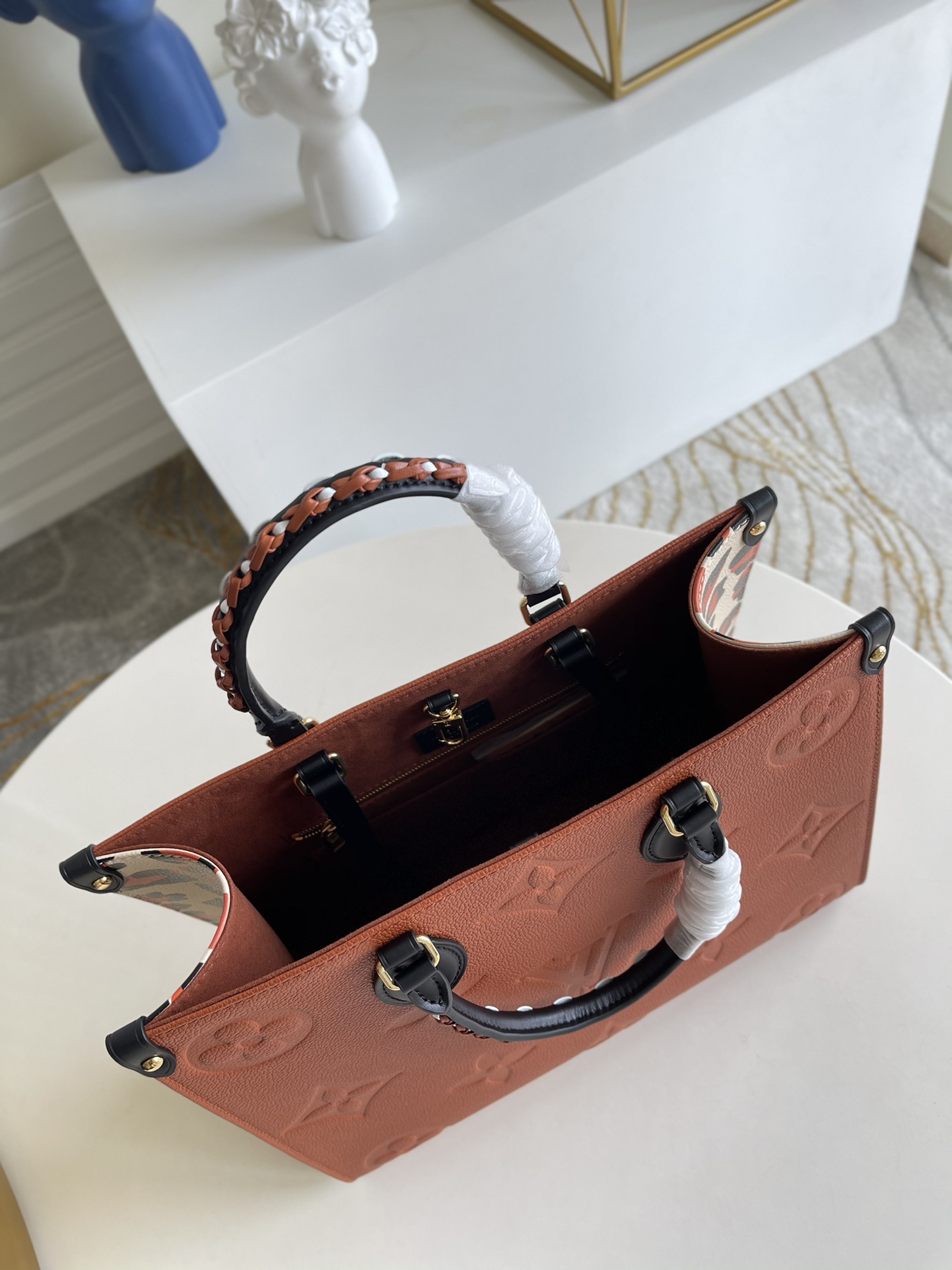 l0*is V*t0n small onthego handbag-35*28*15cm