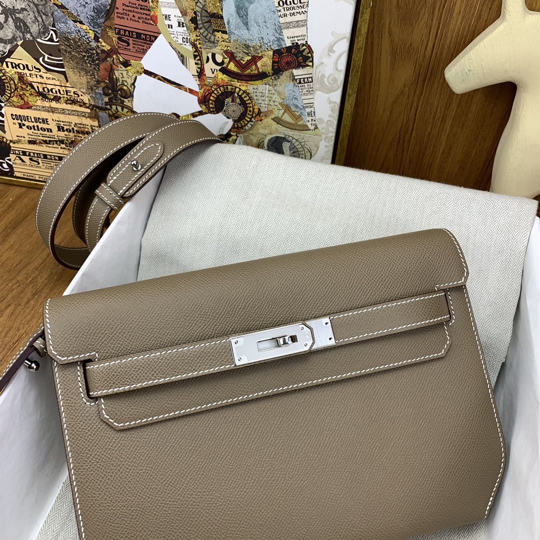 H**me5 Epsom Kelly Depeches 25 Pouch-29CM