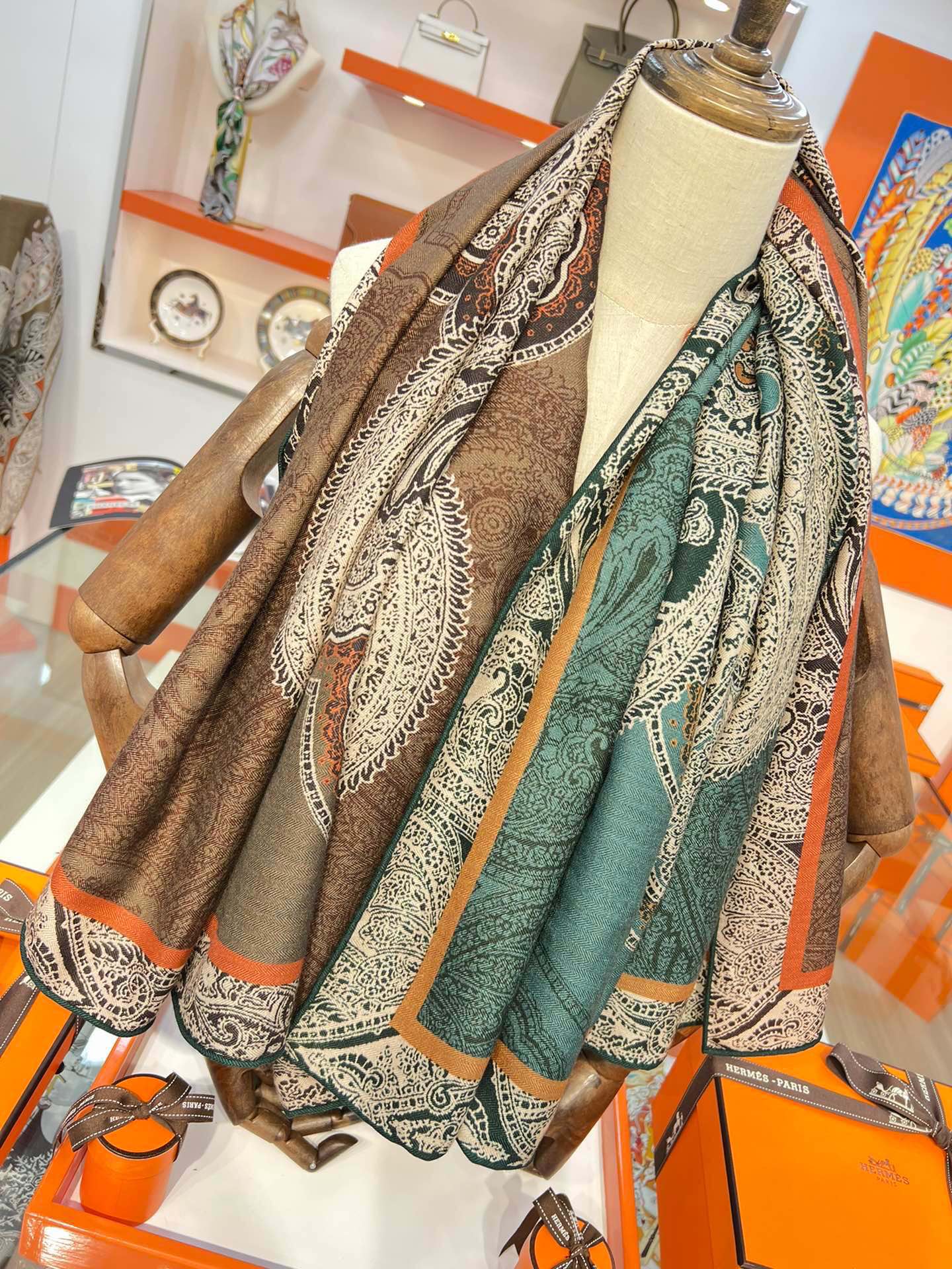 H**mes shawls-140*140cm