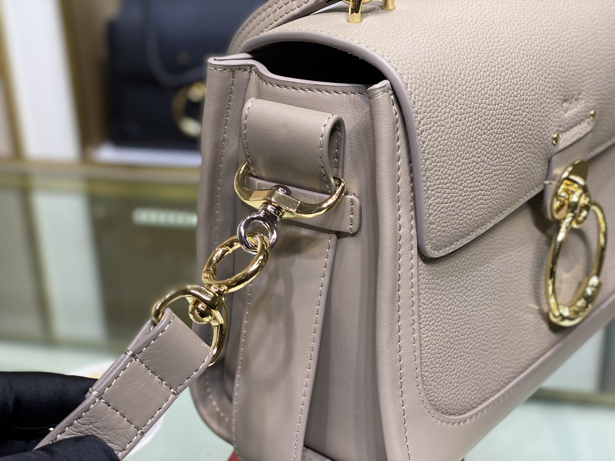 Ch10e tess bag-21*8*17cm