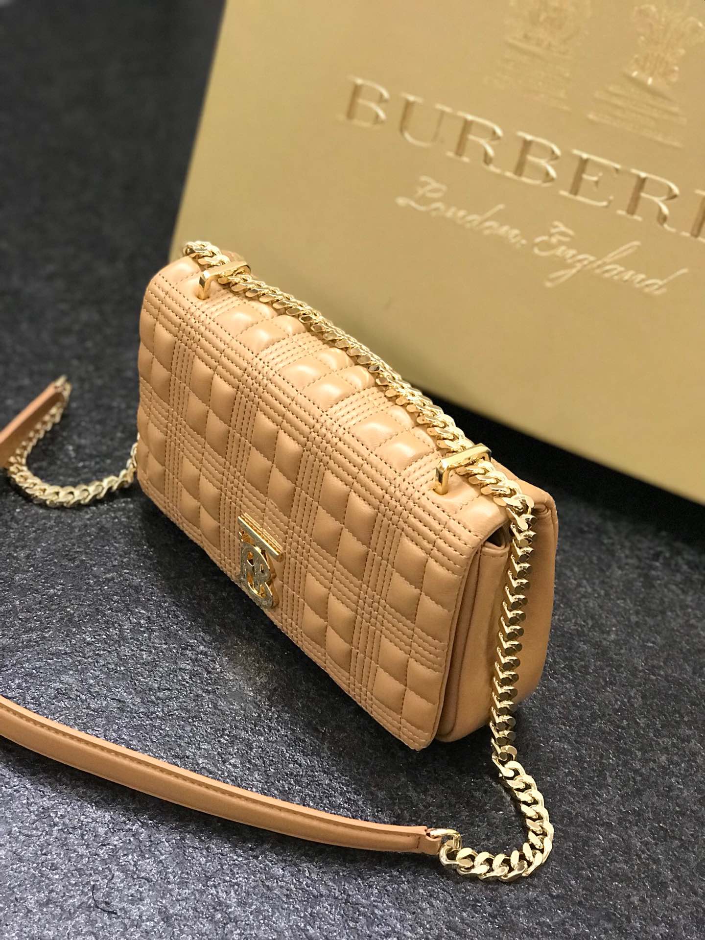 B**rry lola chain bag-23*13*6cm
