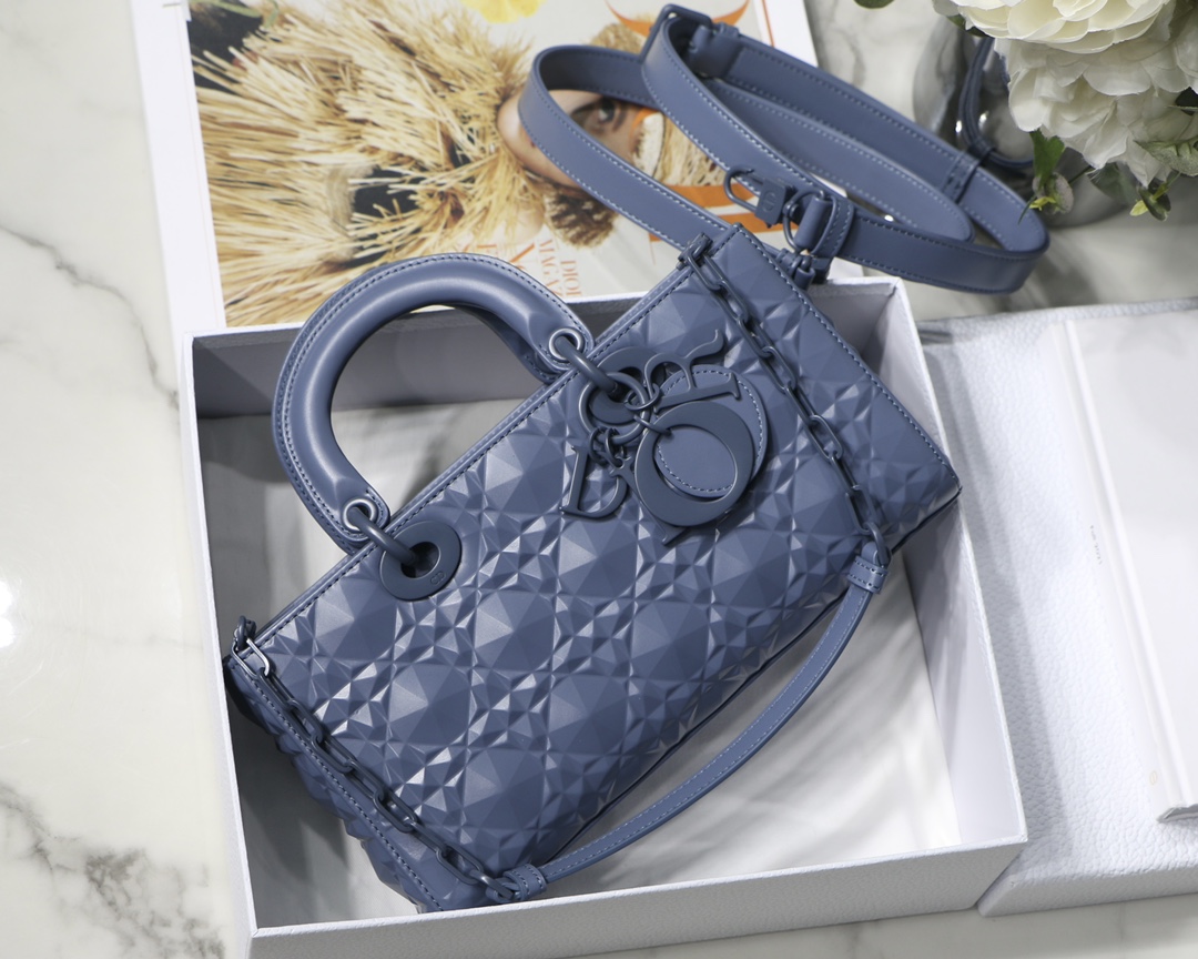 D*or lady bag-26 x 13.5 x 5 cm