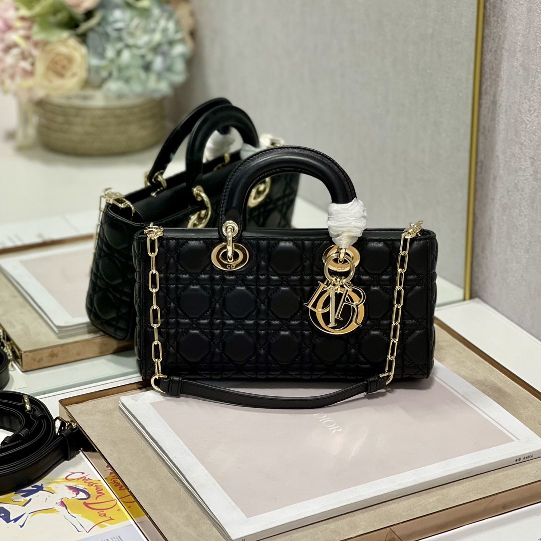 D*or lady bag-26 x 13.5 x 5cm