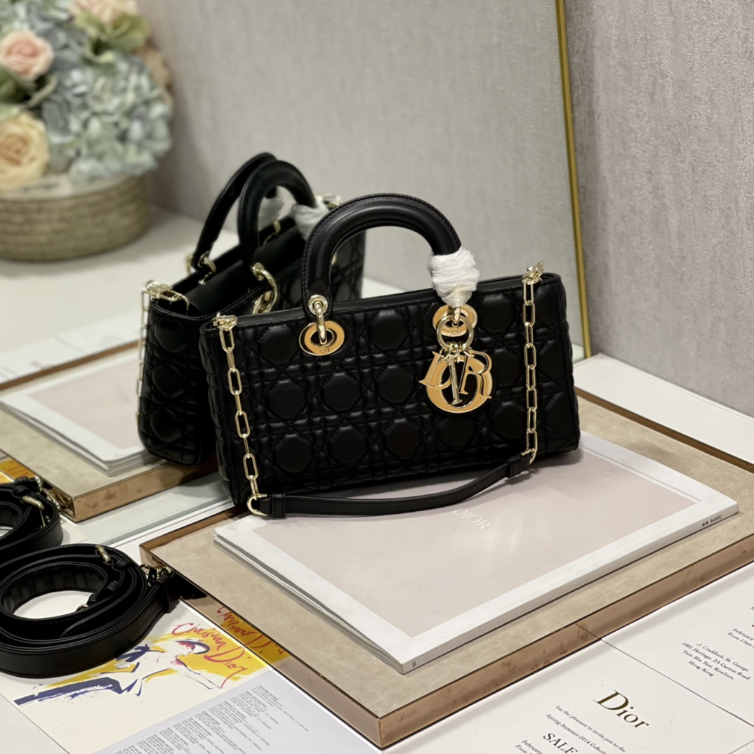 D*or lady bag-26 x 13.5 x 5cm