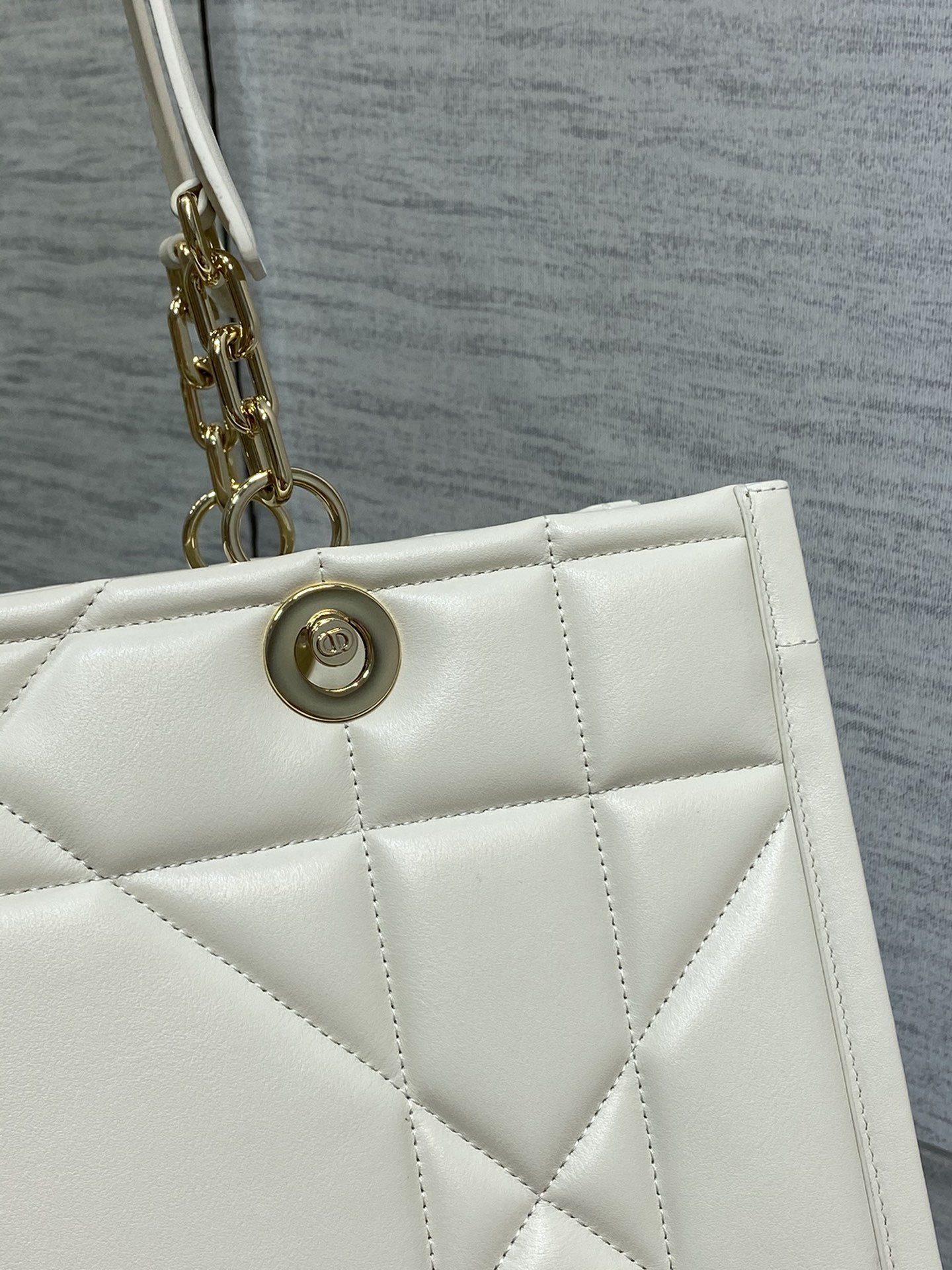 D*or essential bag