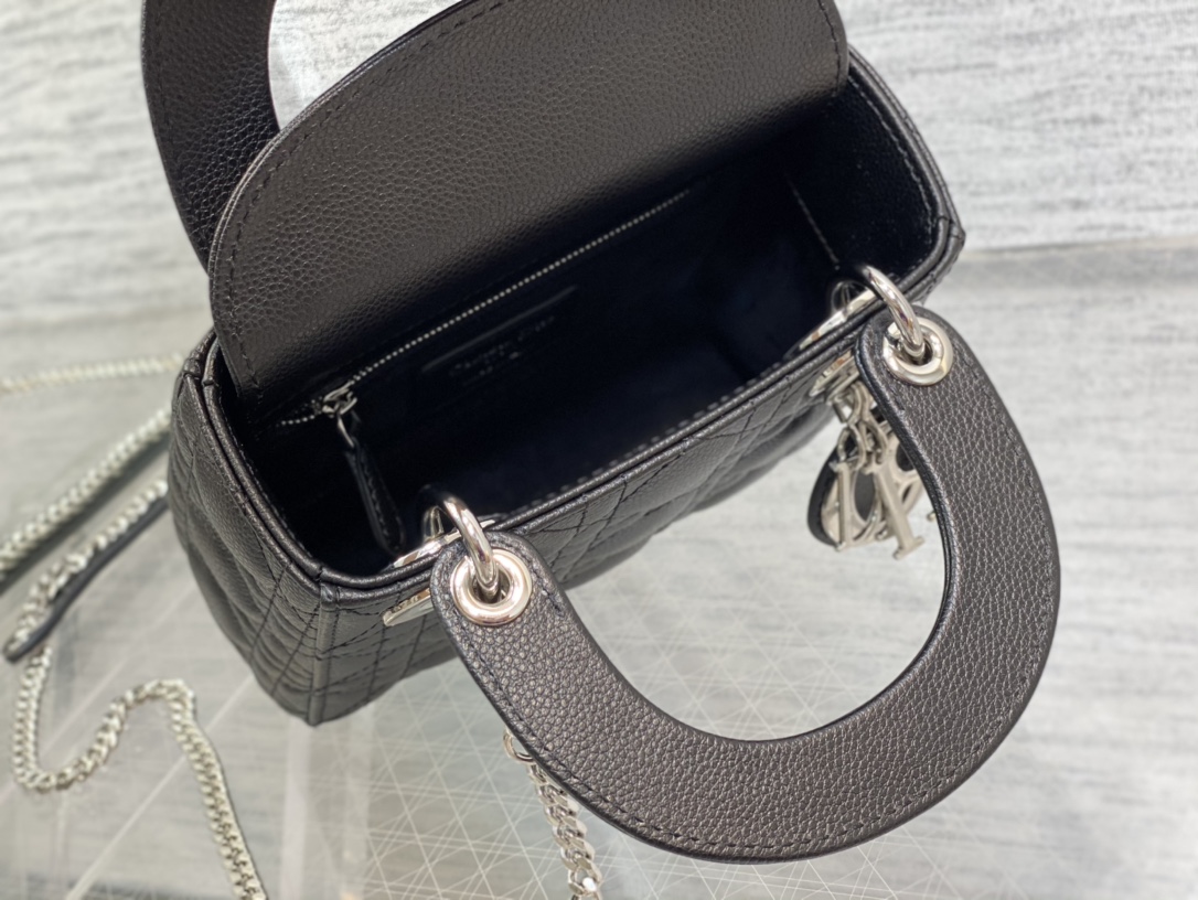 lady D*or mini-17*15*8cm