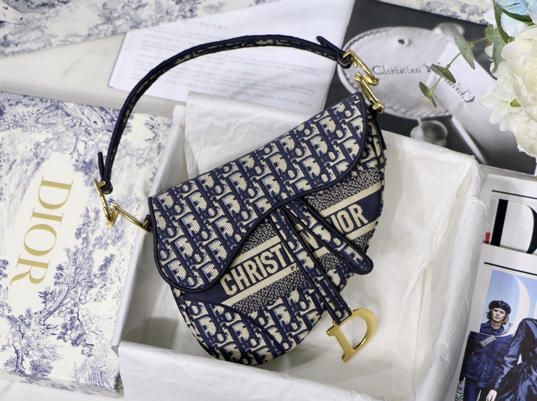 D*or saddle bag-25.5 x 20 x 6.5cm