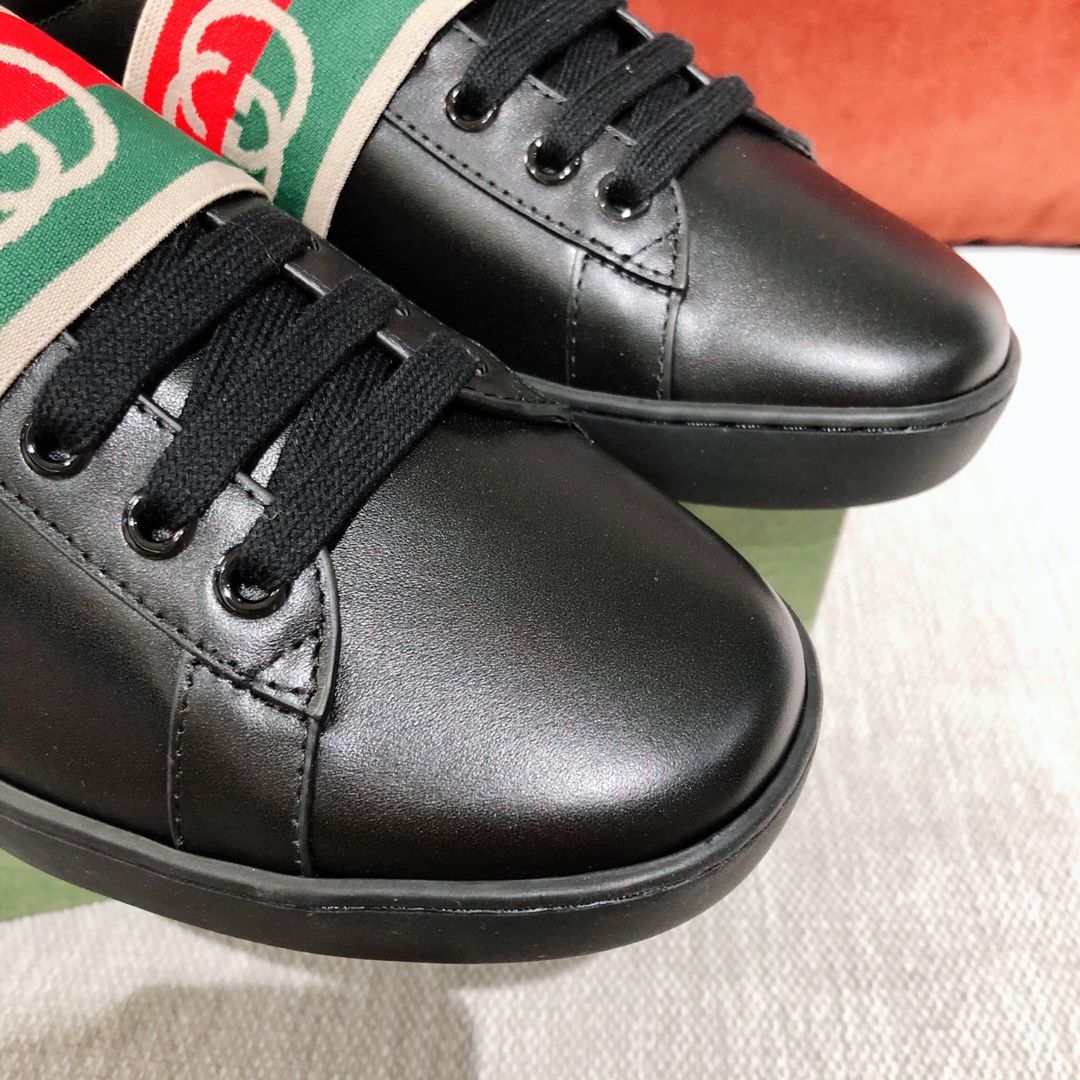 G*u*i sneakers