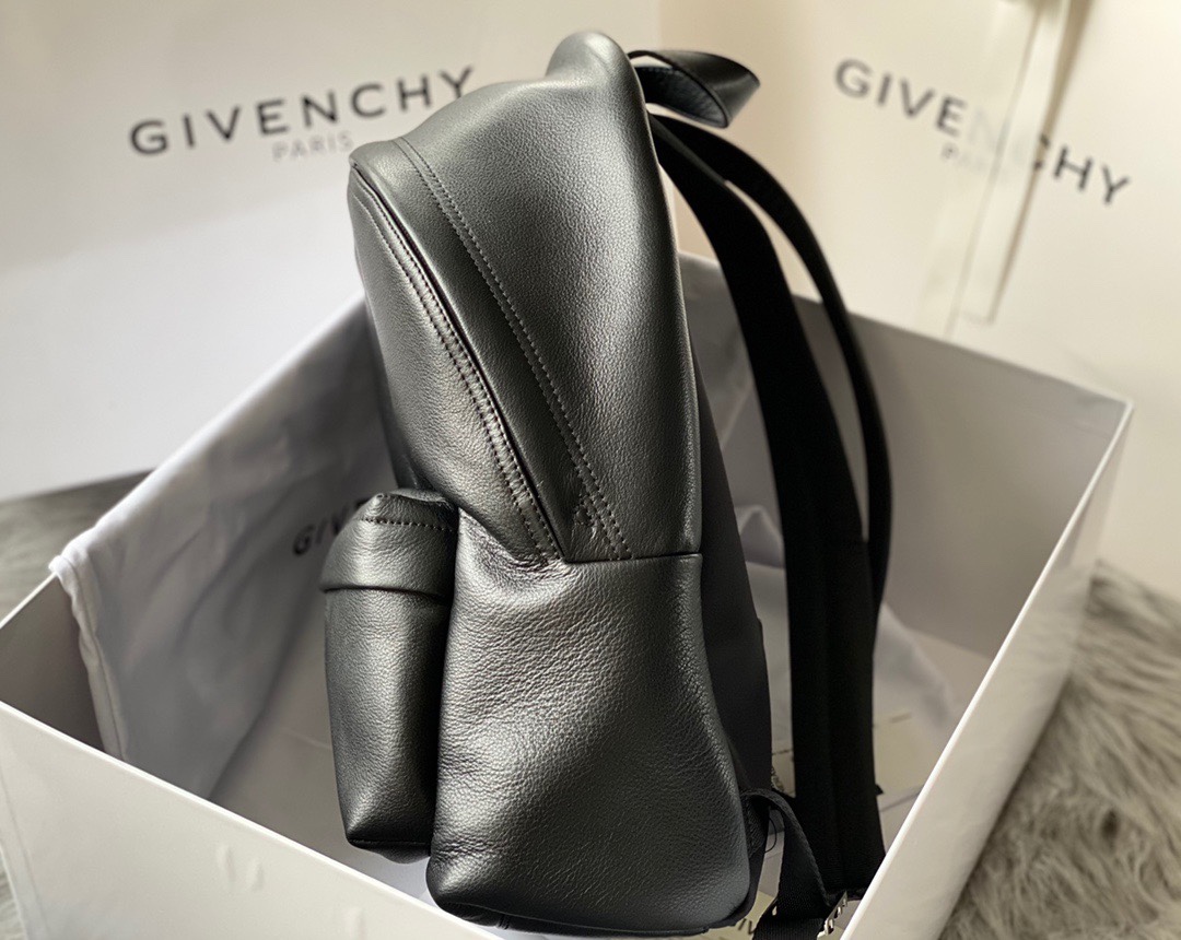 G1uenchy backpack-28x40x15cm