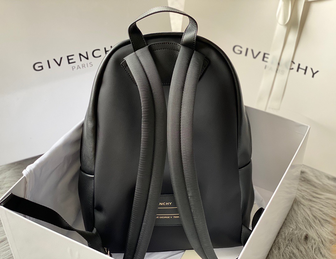 G1uenchy backpack-28x40x15cm