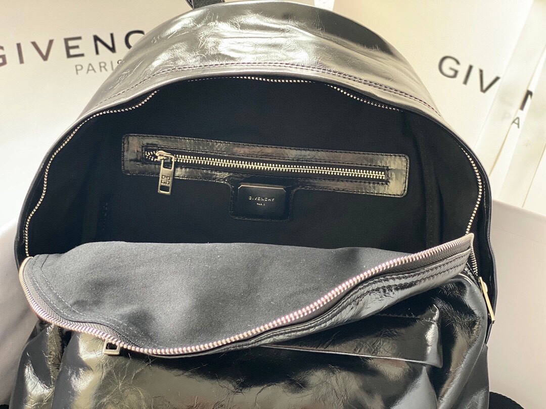 G1uenchy backpack-28x40x15cm