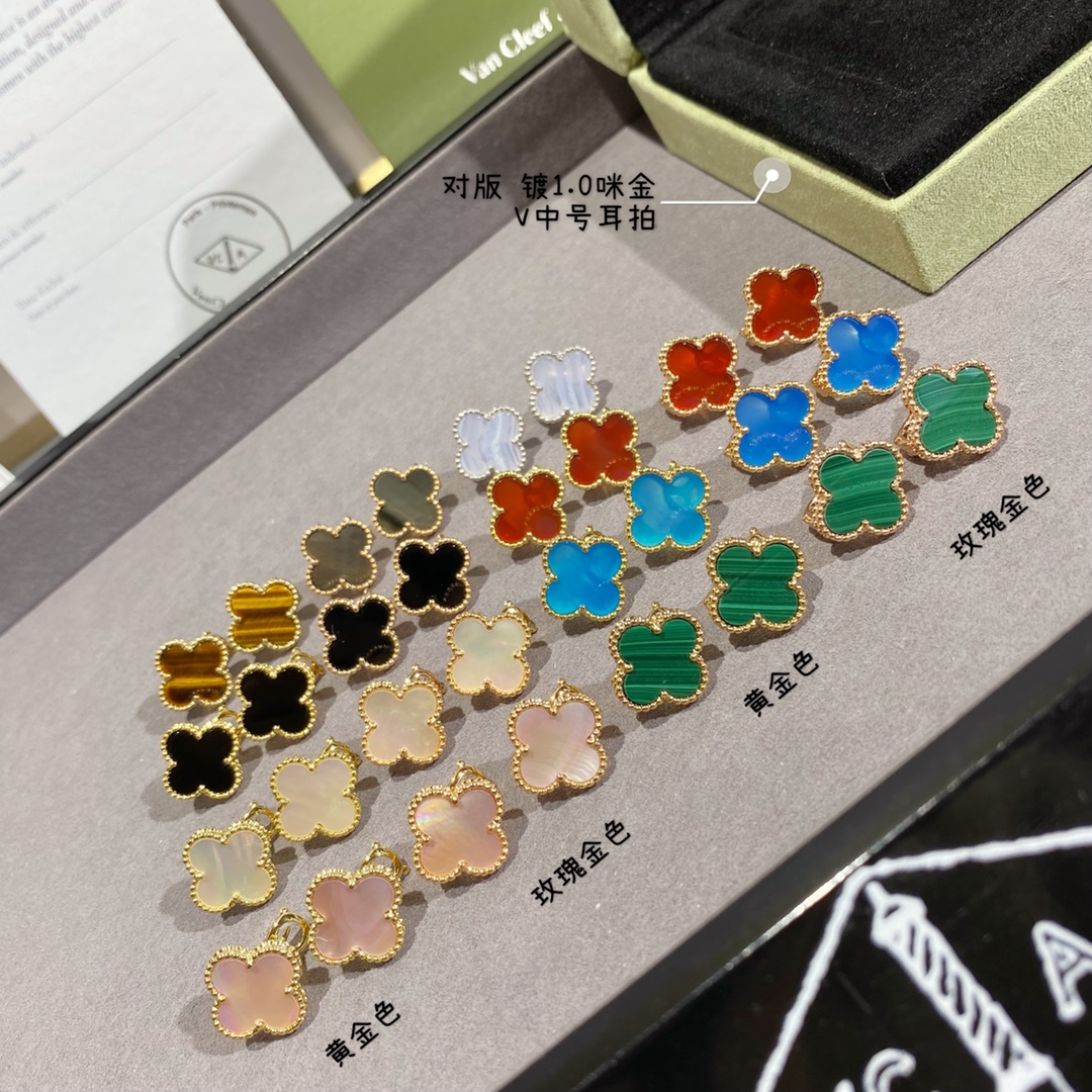VCA Earring