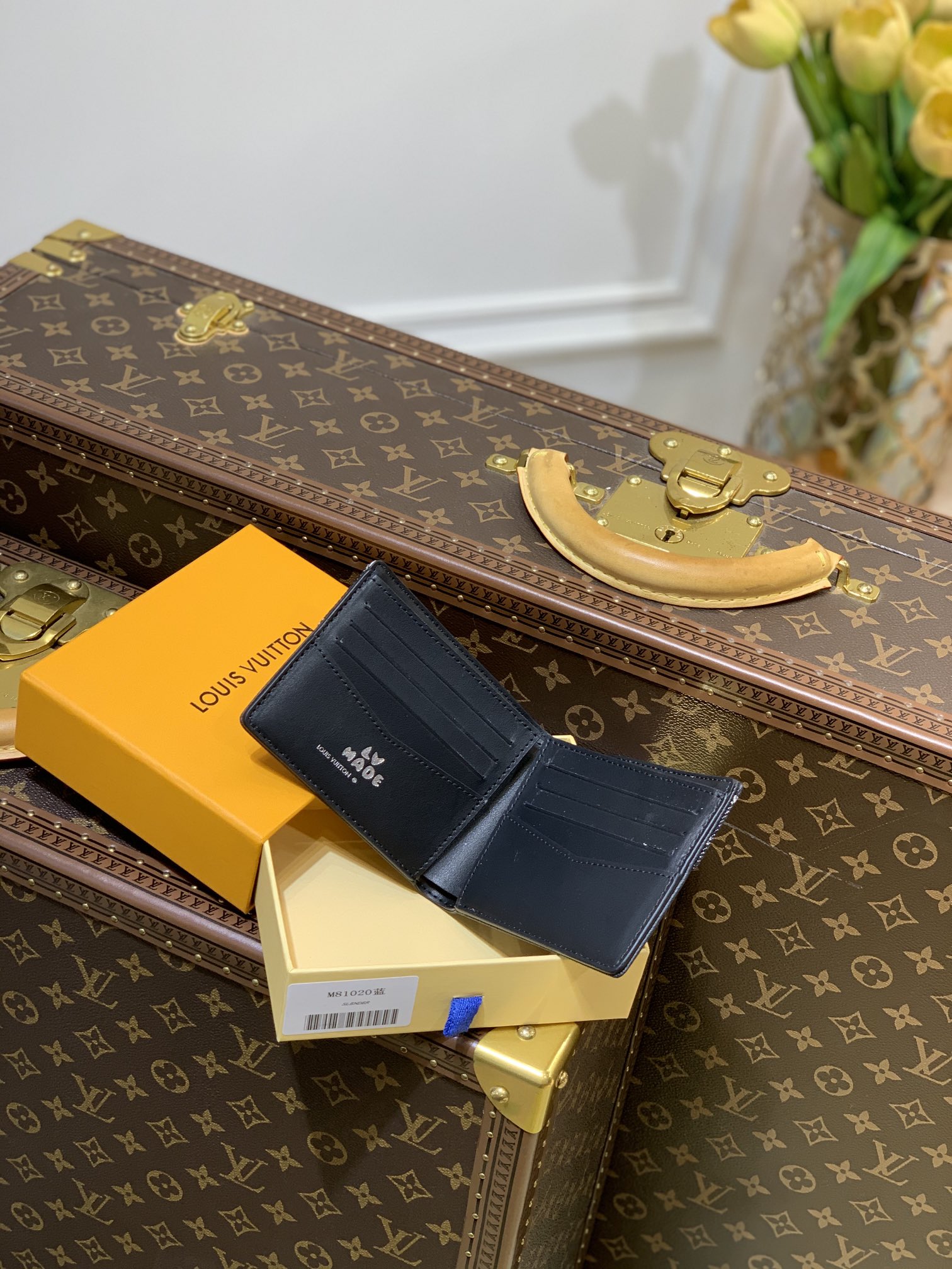 l0*is V*t0n slender wallet-11*8.5*2cm