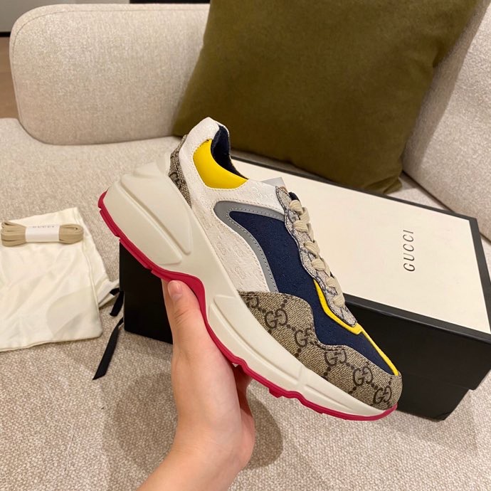 G*u*i sports shoes