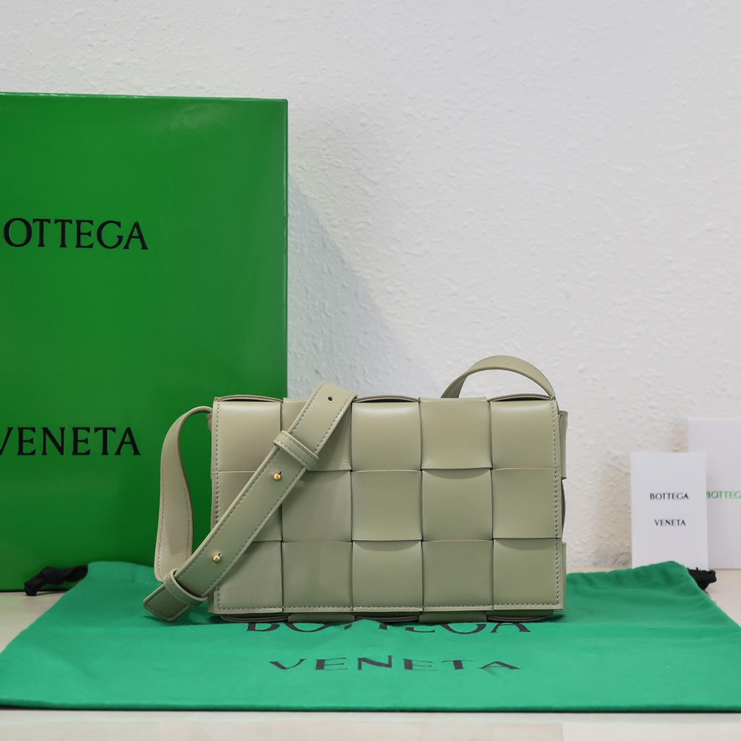 b0tte*a Ven*ta cassette bag-23x15x6cm