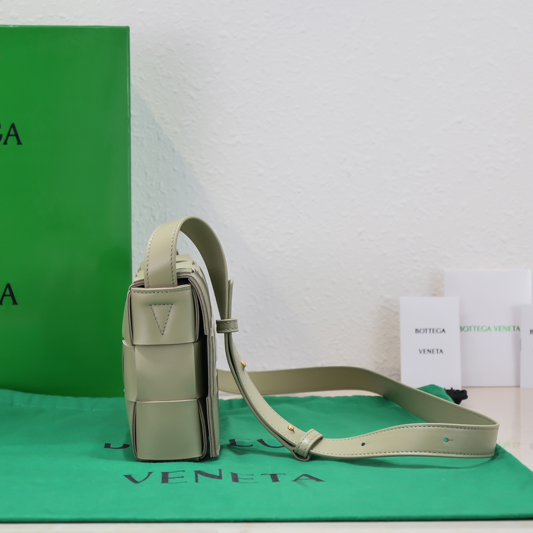 b0tte*a Ven*ta cassette bag-23x15x6cm