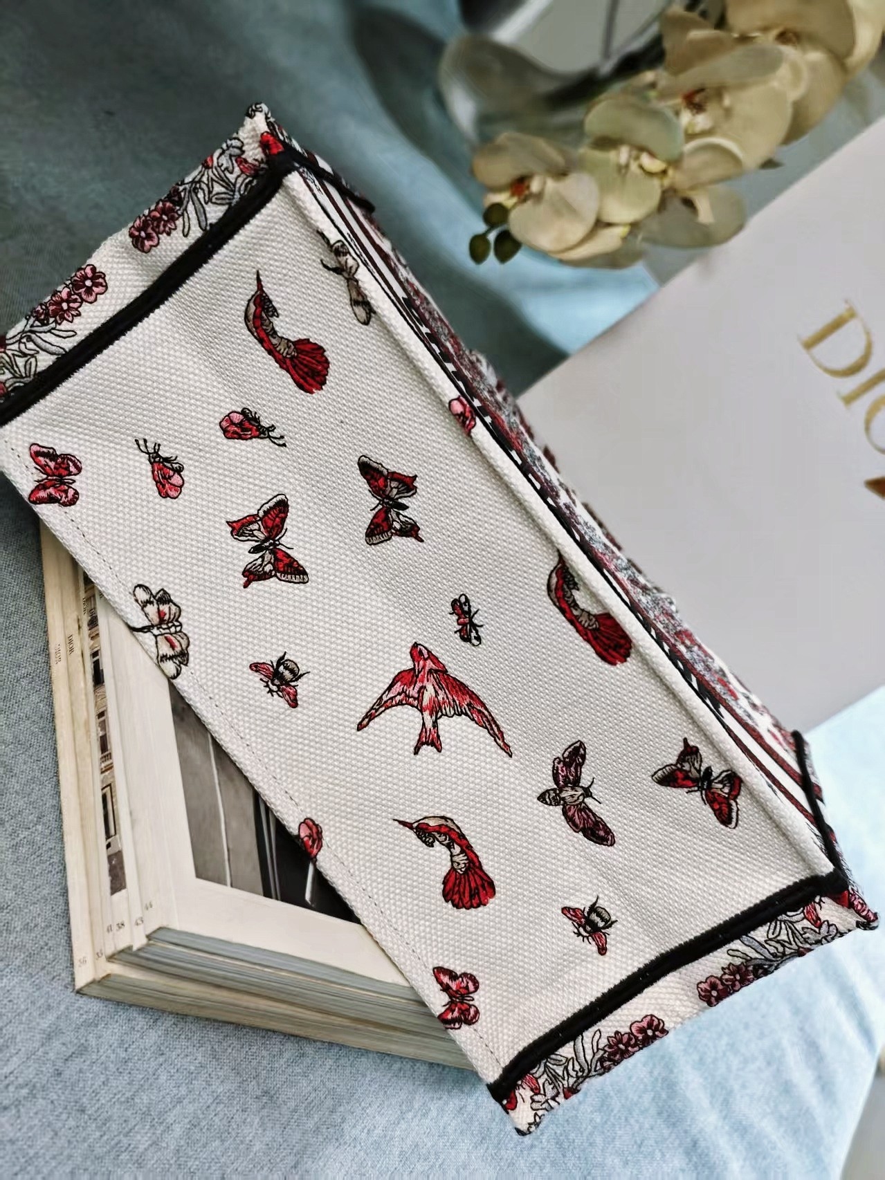 Diro Book Tote